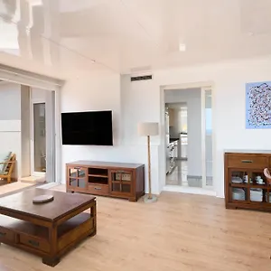 https://apartaments-martribuna.catalonia-hotels.com