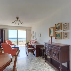 https://confortable-3-pieces-avec-superbe-vue-mer.fr-provencehotel.com